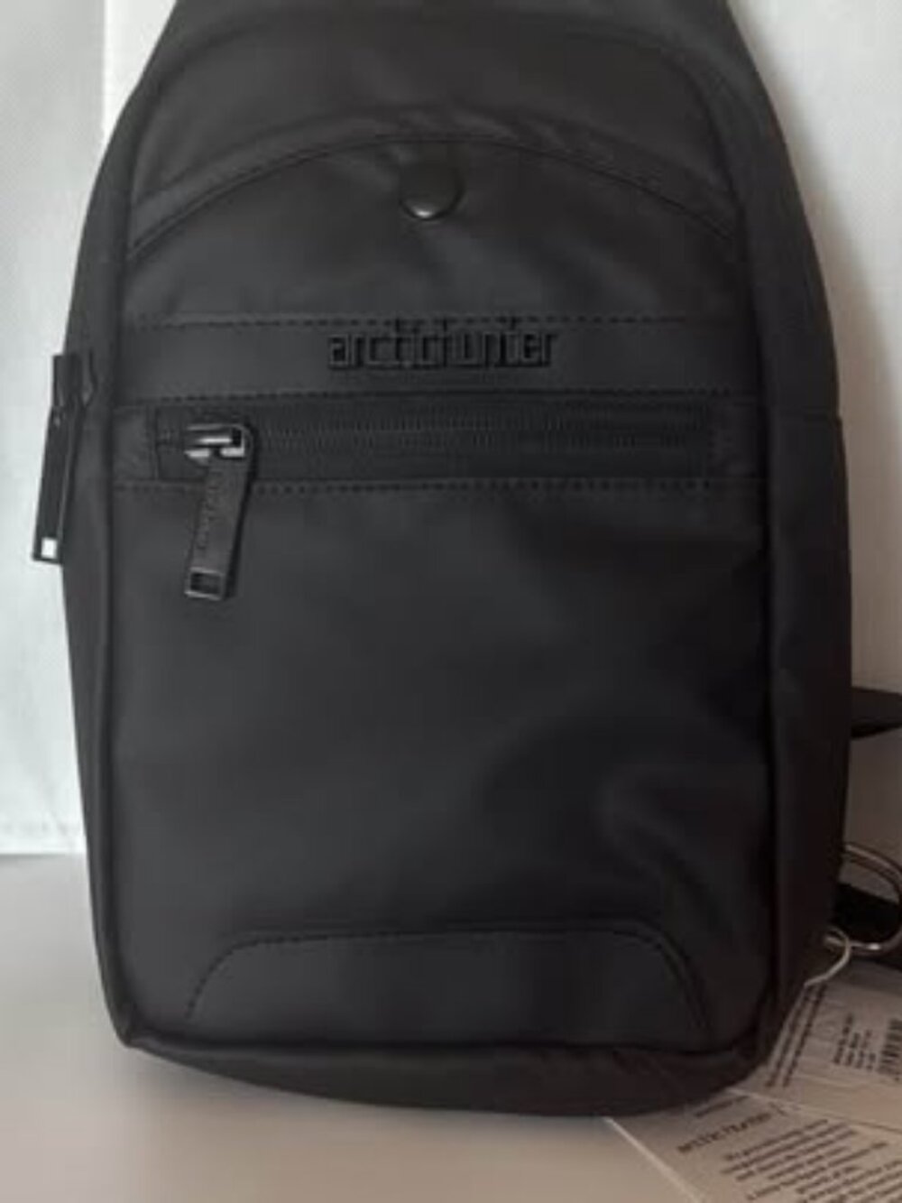 Arctic Hunter sling bag